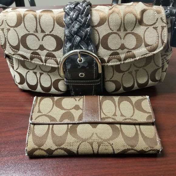 Coach Handbags - COACH Purse & Wallet set
